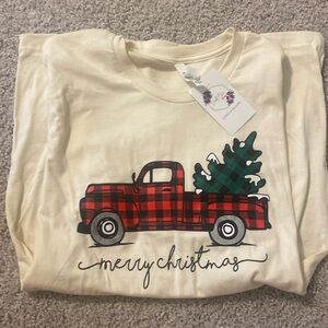 New with tags Christmas T-shirt